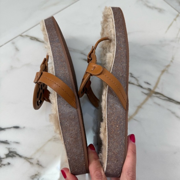 Tory Burch Miller Cloud Shearling Sandals - Picture 5 of 8